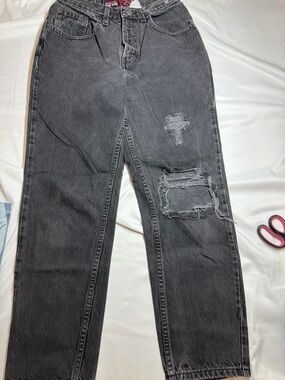 Old Navy Women's Distressed Ankle Crop Jeans in Faded Black